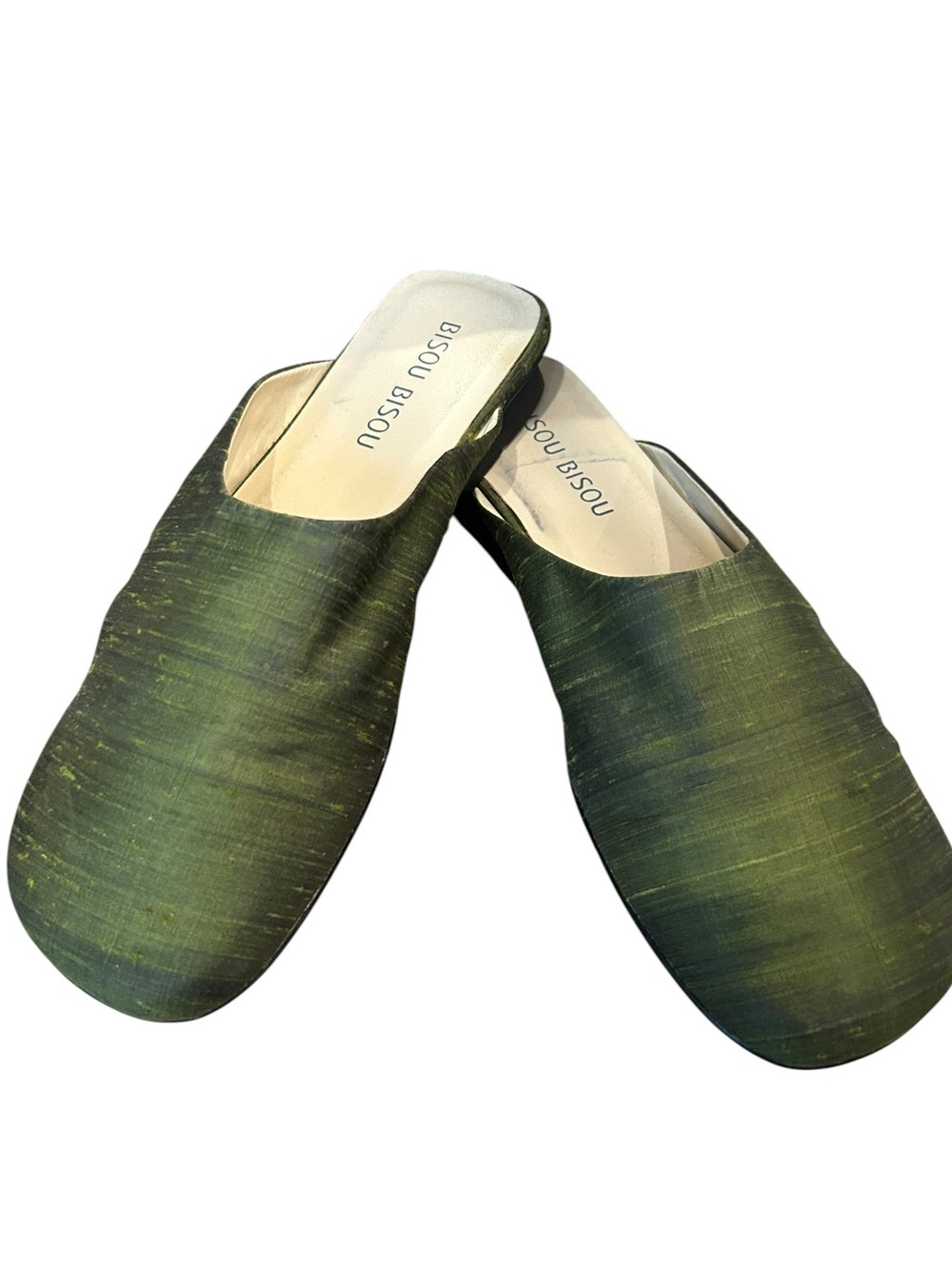 Bisou Bisou Michelle Bohbot Green Texture Silk Square Toe Mules Size 7